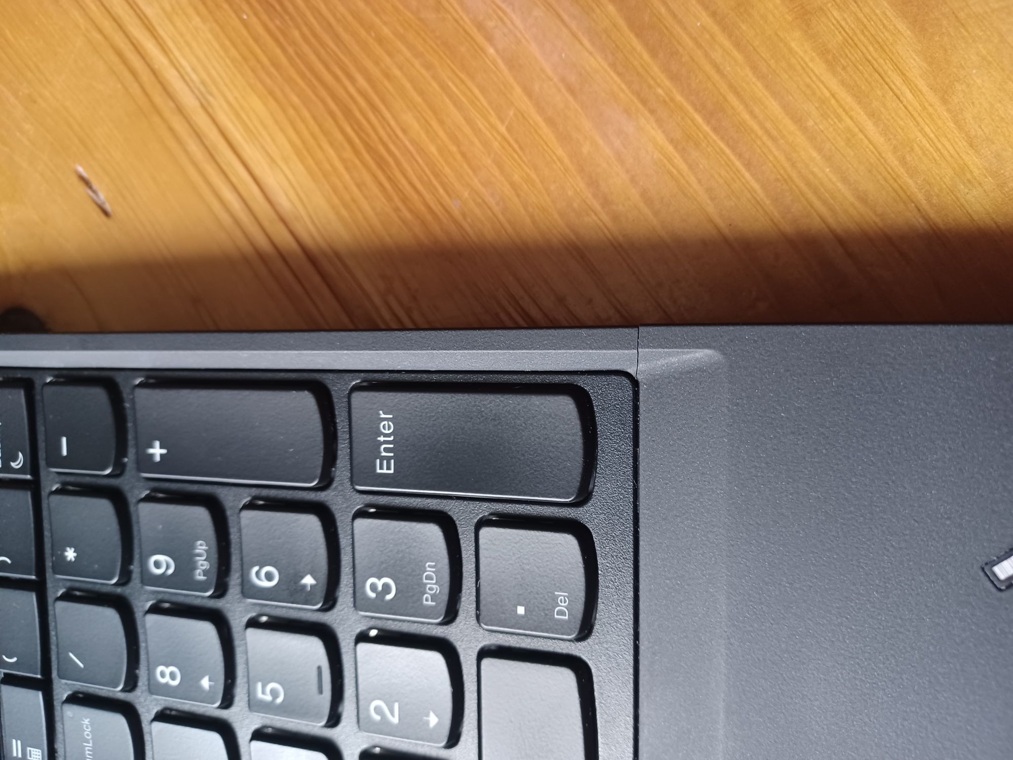Notebook Lenovo T15