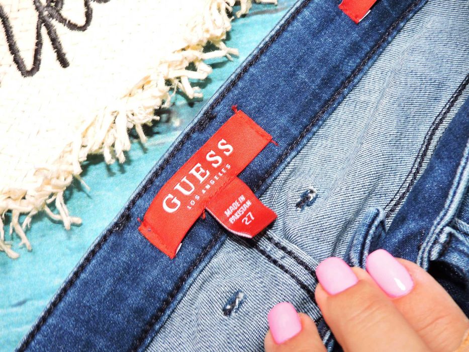 Guess Oryginalne rurki jeans dziury r 27