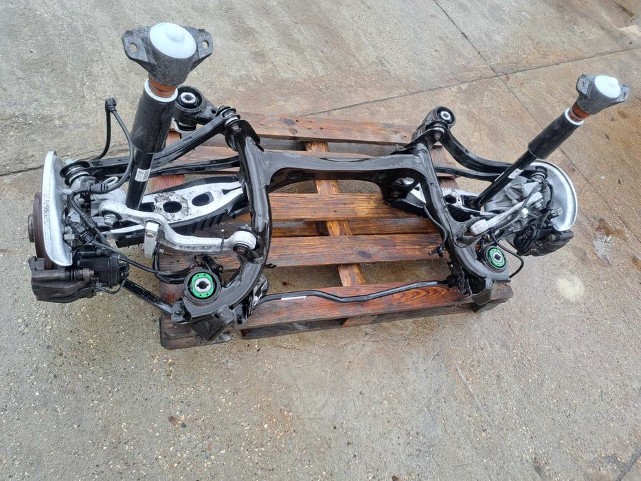 Zwrotnica Wahacz Amortyzator Sanki Belka Tył Zawieszenie Audi A5 F5