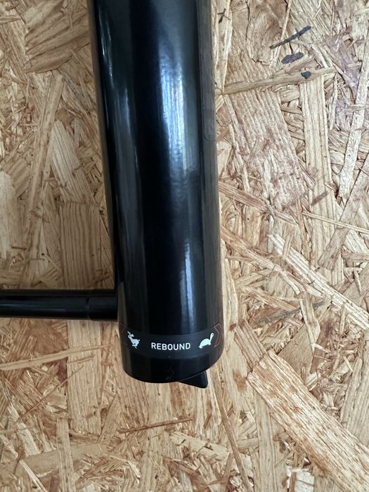 Suspensão rockshox Judy