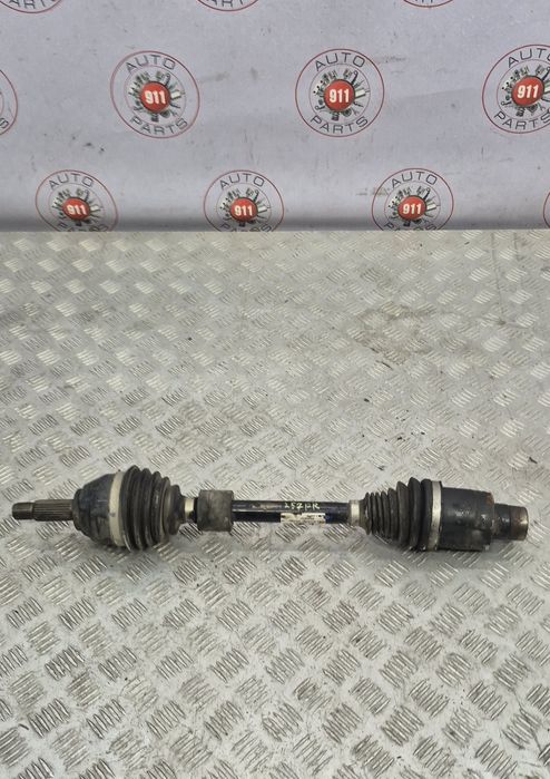 Піввісь передня права на Mini countryman R60 2010-2016