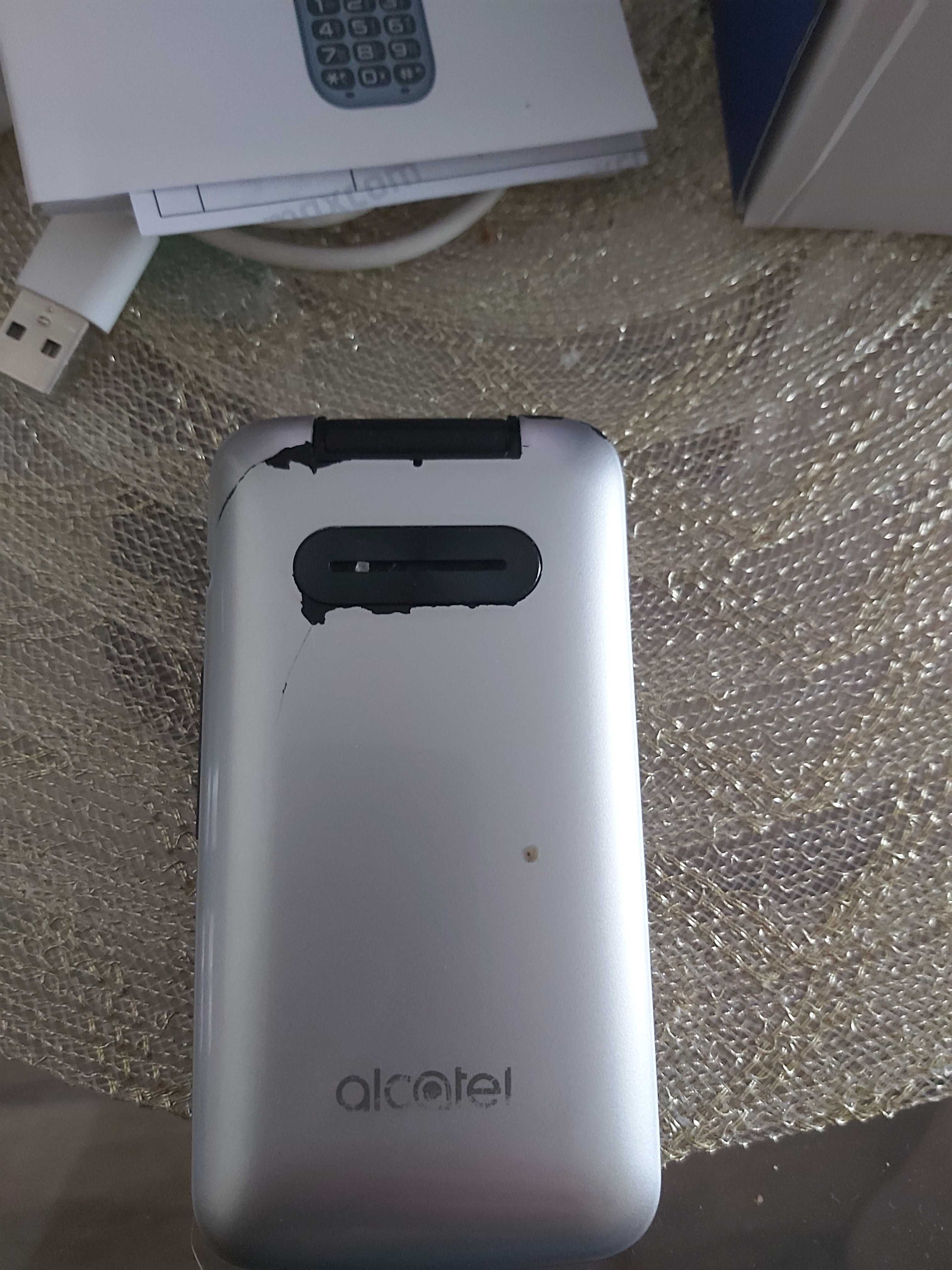 Telefon dla seniora z klapką