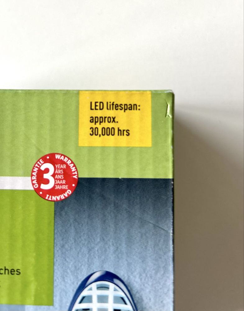 NOWA Lampa owadobójcza UV do gniazdka