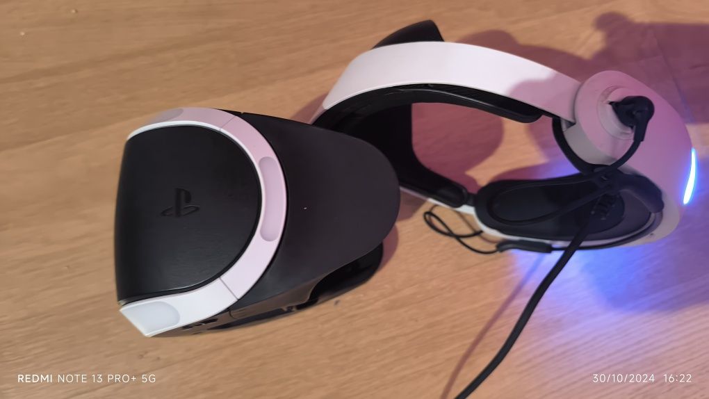 PlayStation 4 Slim + Comandos + Óculos