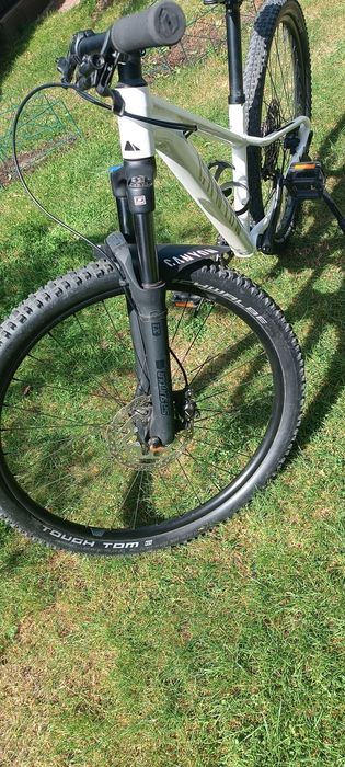 Grand Canyon Young Hero 27.5" + dodatki