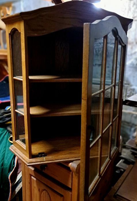 Kredens dębowy rustykalny