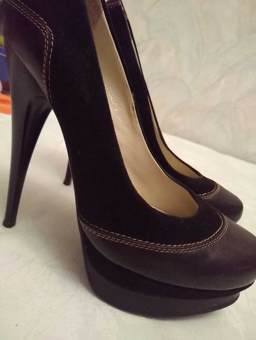 Туфлі жіночі натуральна шкіра.