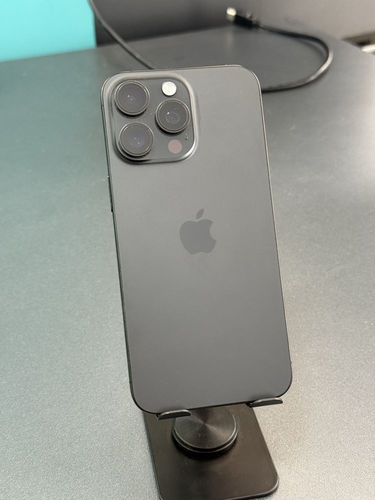 Apple iPhone 15 Pro Max 256GB (Black Titanium)