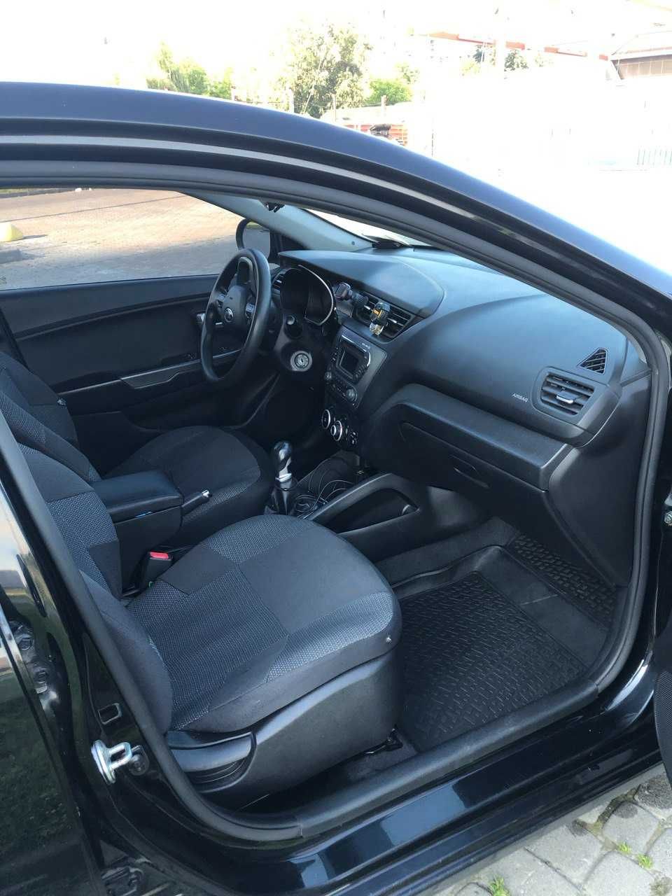 Продам KIA RIO 3