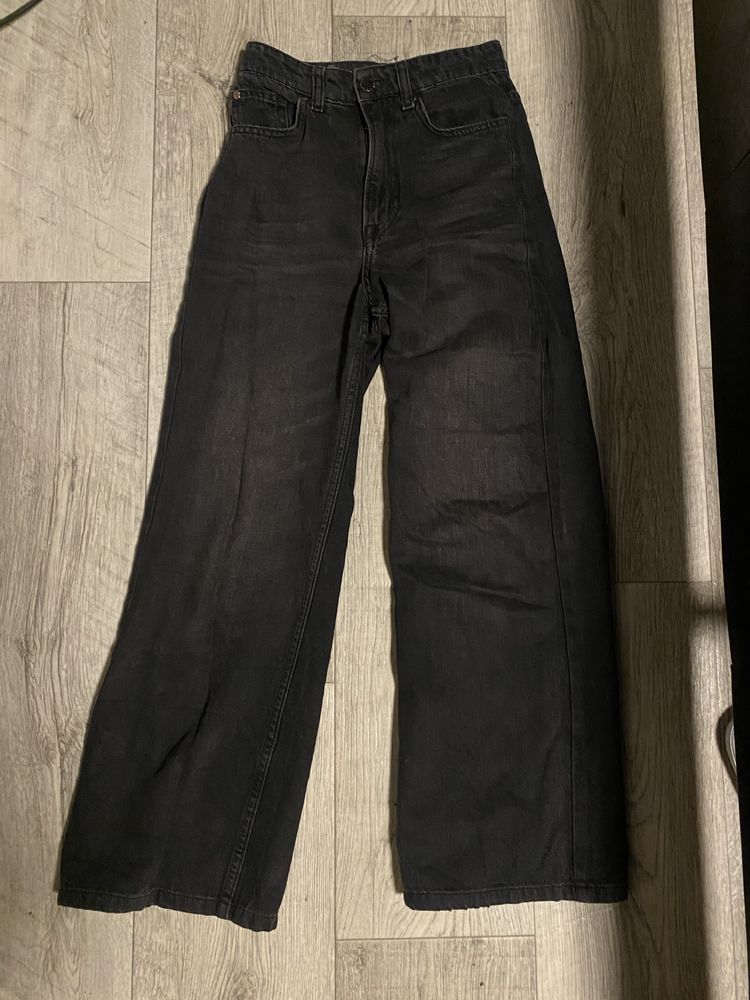 Широкие джинсы черные