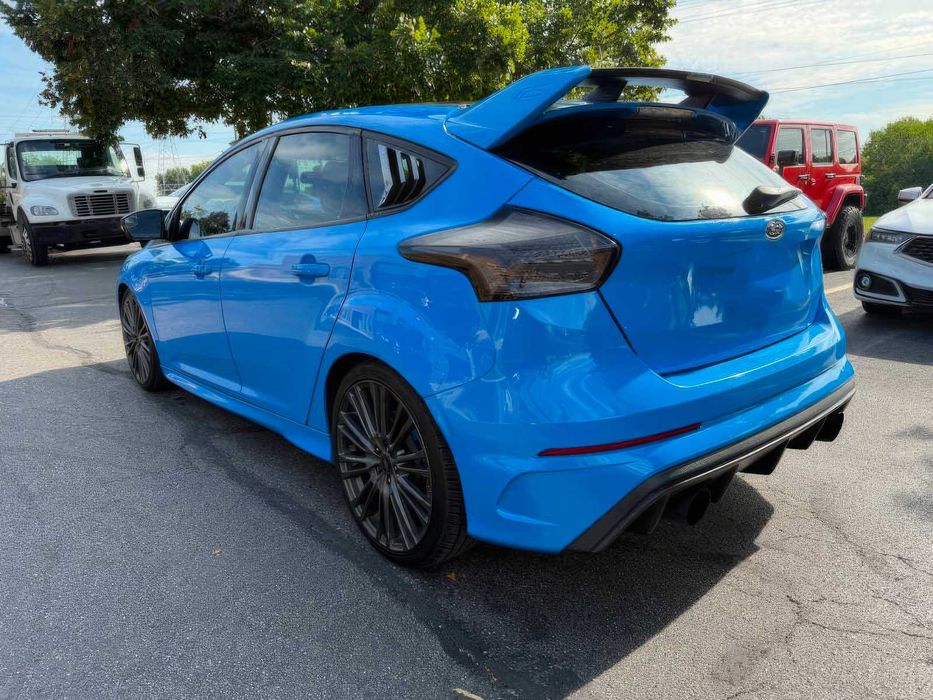 Ford Focus RS      2017