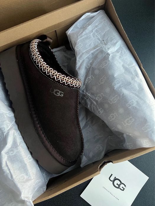 Жіночі UGG, жіночий зимній одяг