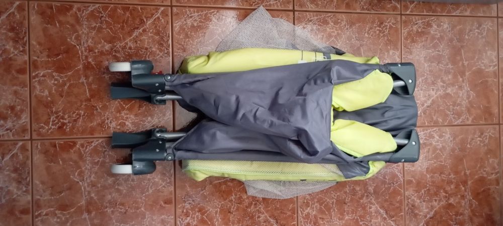 Cama de viagem para bebé com rodas