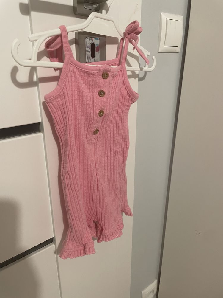 Rampers  niemowlęcy kombinezon na naramkach nowy bez metki