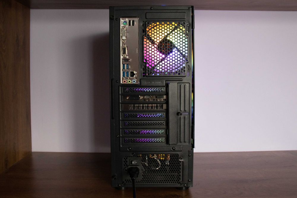 Komputer Gamingowy Ryzen 5 2600 GTX 1660 SUPER 16GB RAM **DOWÓZ**