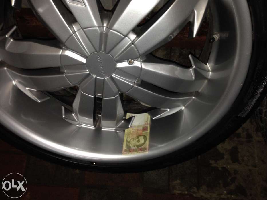 супер диски LEXANI R22 с резиной. Cayenne, Touareg, G-Klasse, Rexton