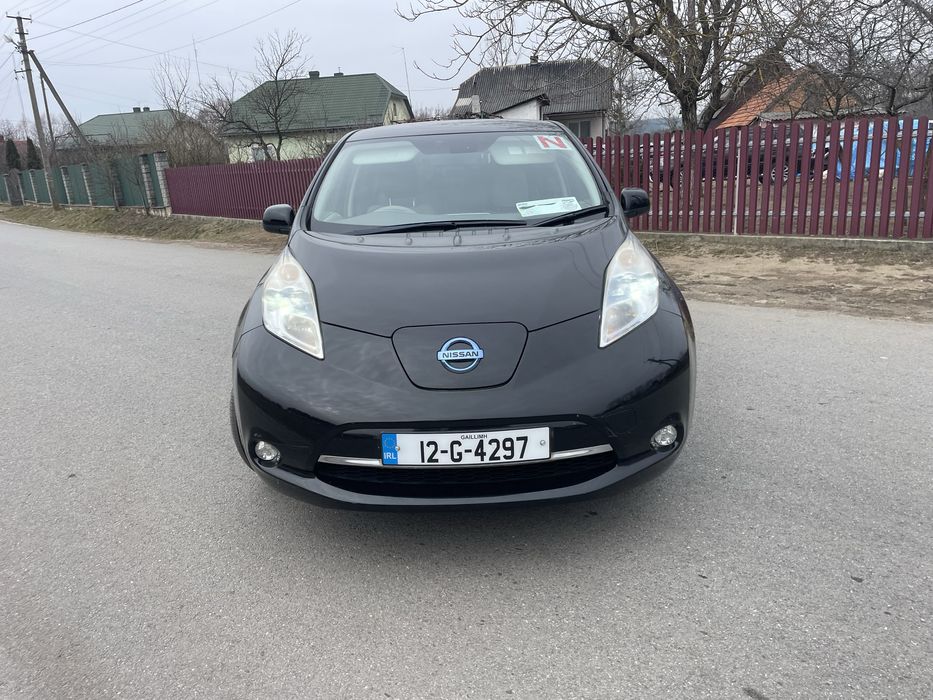 Запчастини нісан ліф nissan leaf 2010-2017 Дверка Ляда