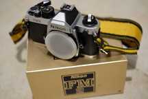 Nikon FM2n - câmara fotográfica SLR