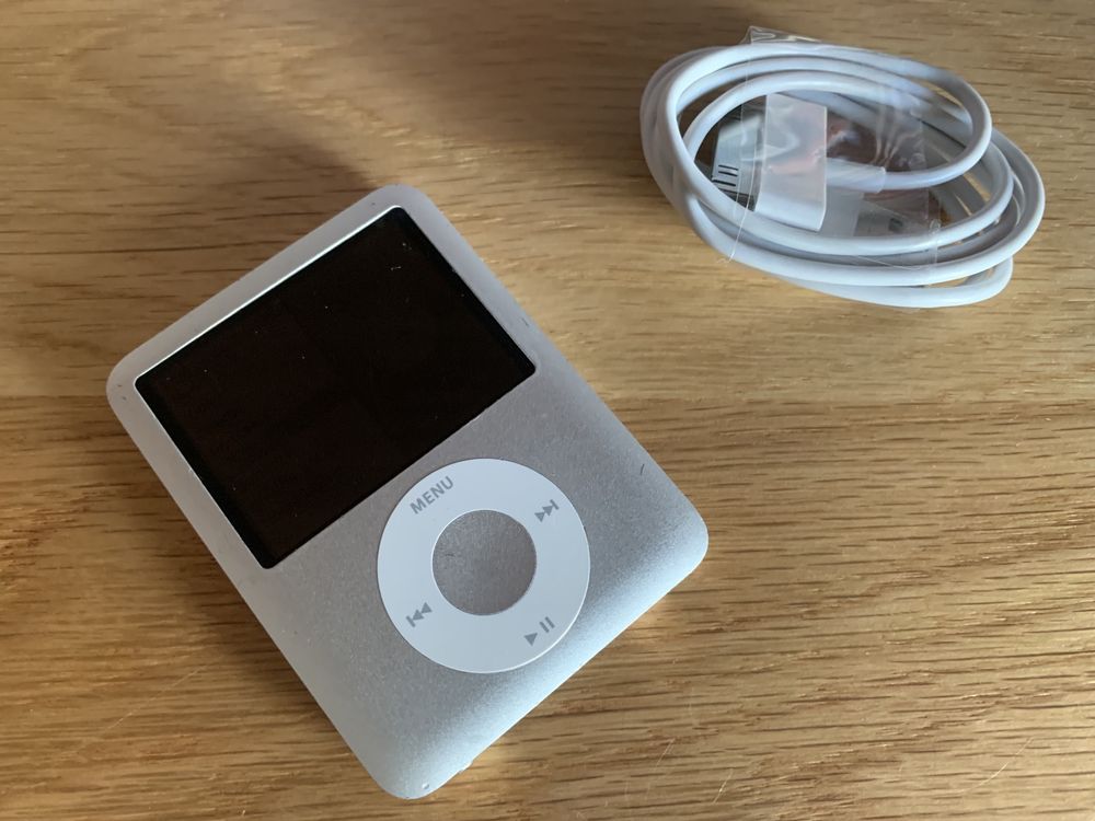 iPod nano 3 4gb silver