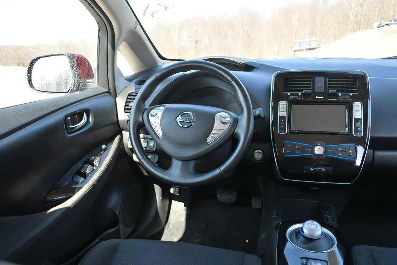 2016 Nissan LEAF