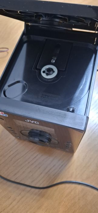 JVC wieża z dwoma głośnikami