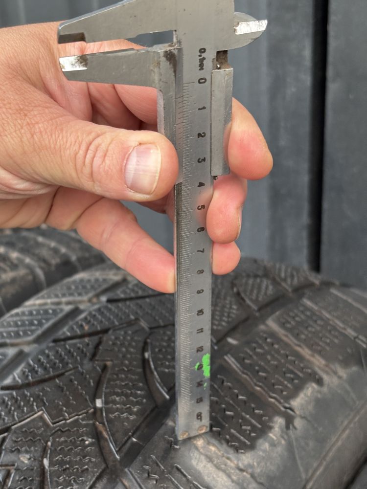Шини комплект зимові 235/65/R 17