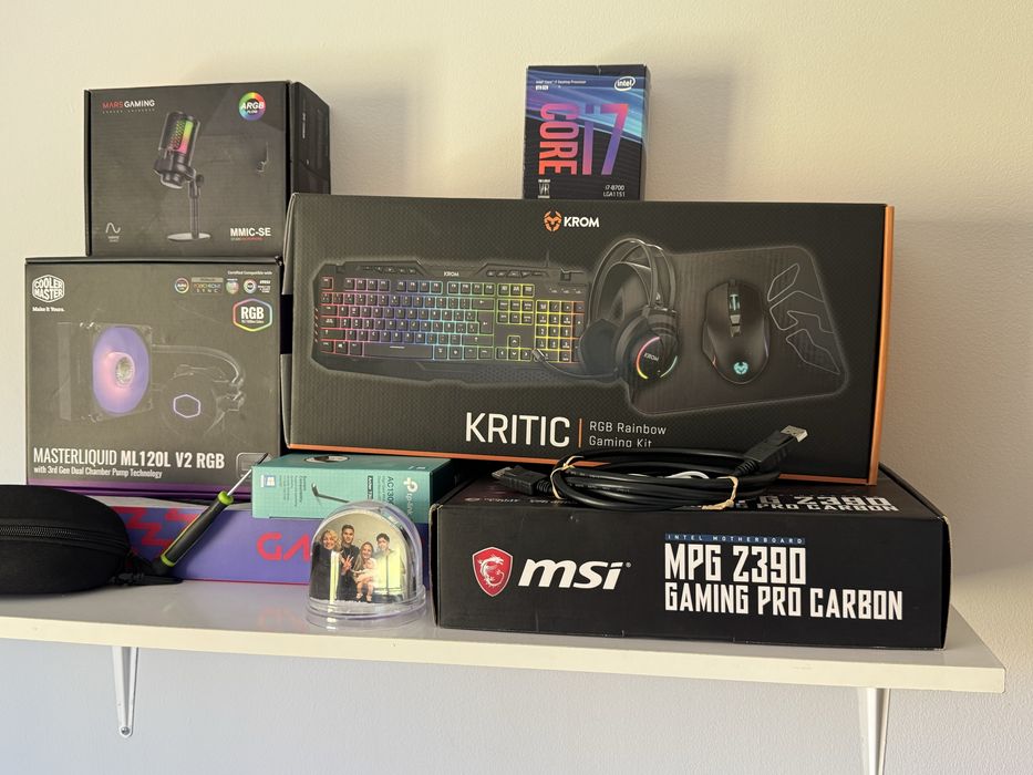 Vendo pc (so a torre ). Preco bom pra sair rapido !!!