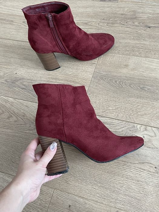 Продам бордовые ботинки