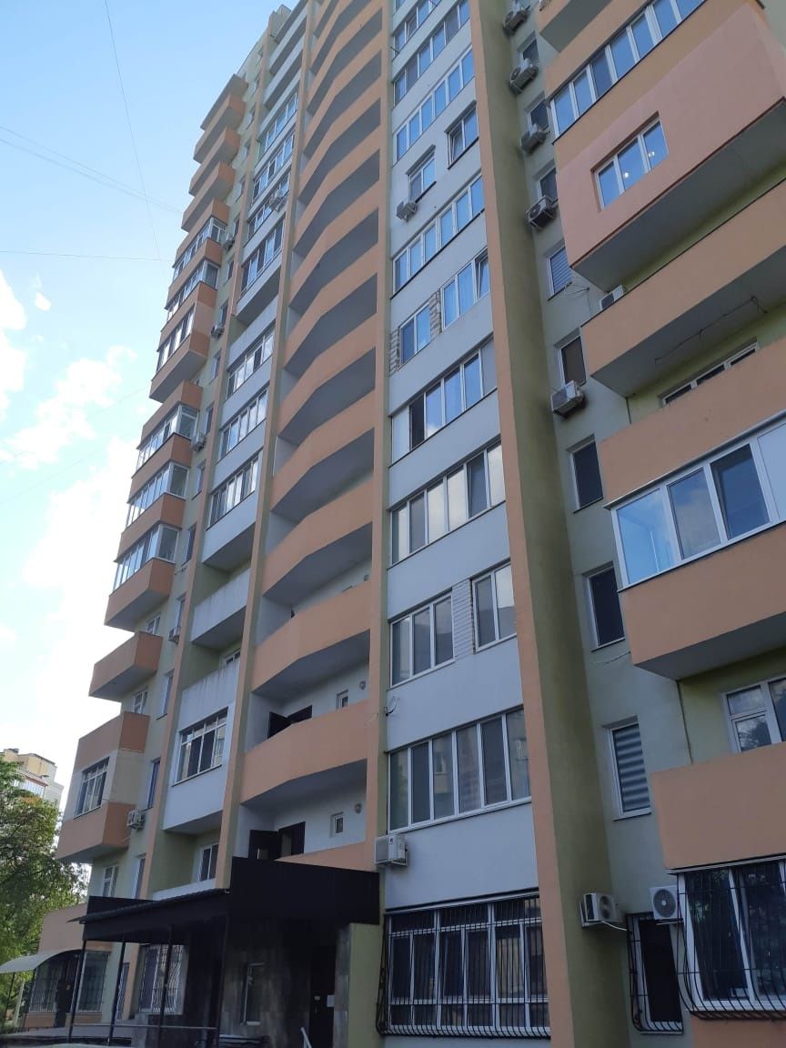 Срочно продаж  квартиру 3 комната 90 м2м