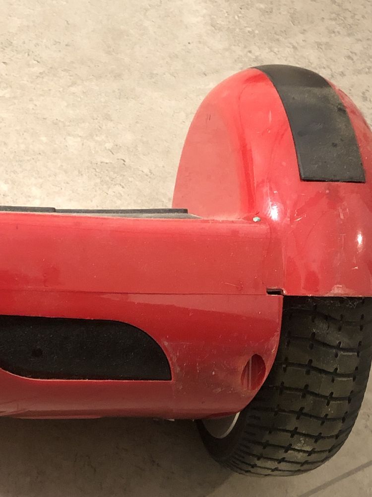 Czerwony hoverboard