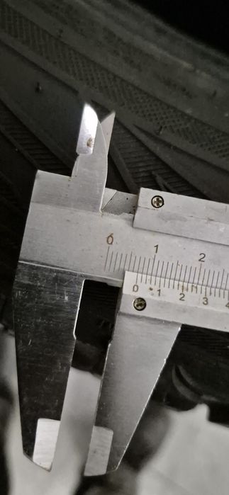 Opony zimowe Nokian 235/55R18 r 104h XL 235/55/18R XL SUV