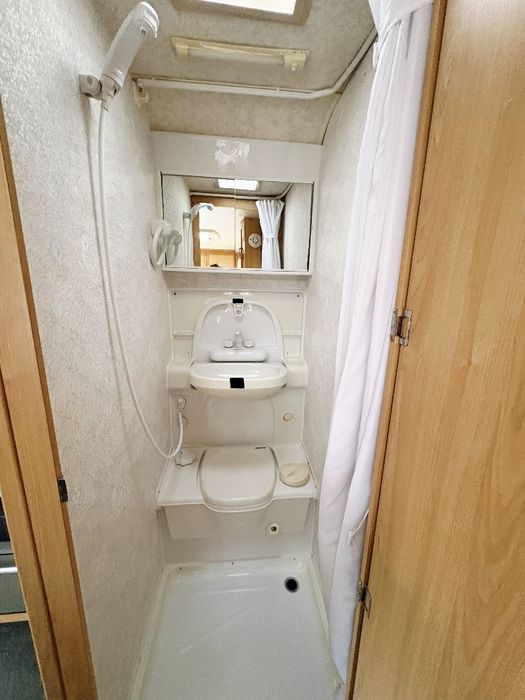 Кемпер будинок на колесах причіп дача караван Lunar хата на колесах