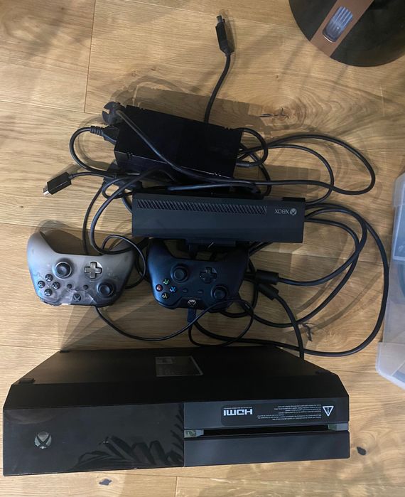 Konsola Xbox one 360 + kinnect