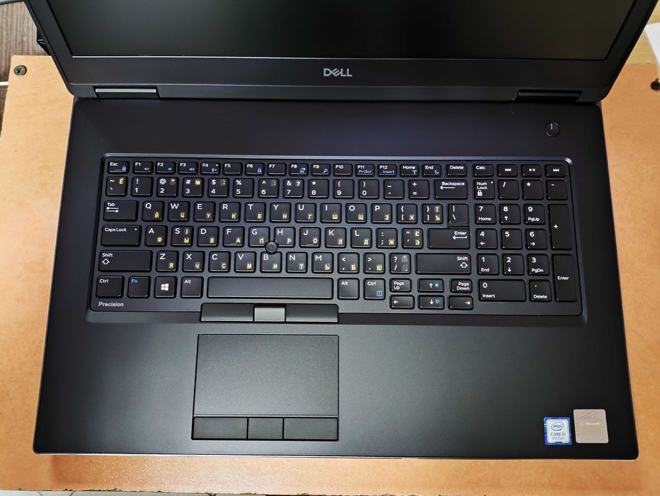 Мощный 17-ти дюймовый Dell Precision 7730 16/1256Gb i5-8300H