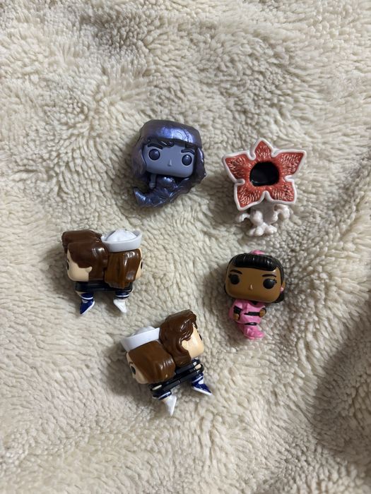 Продаж ФІГУРОК ОСД, kinder joy stranger things