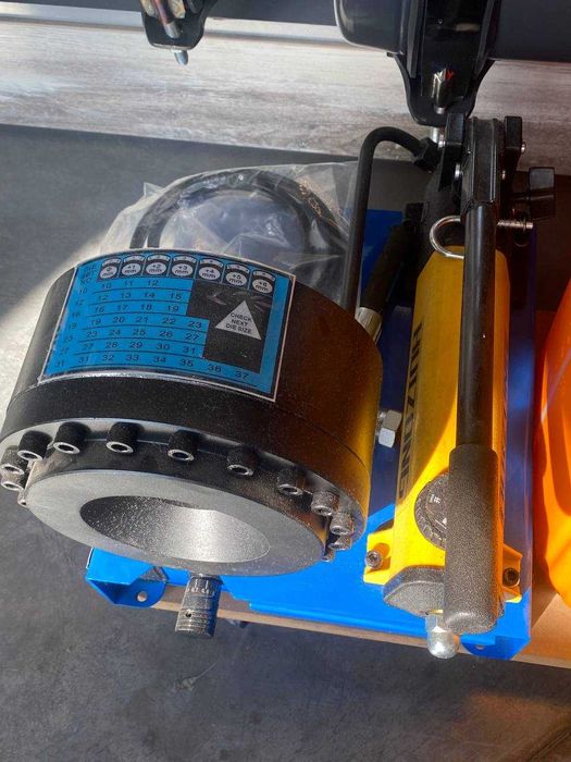 Ручний пресувальний станок для шлангів