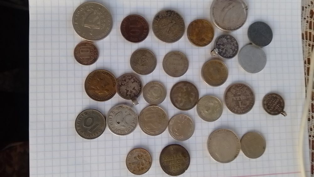 Продам старые монеты