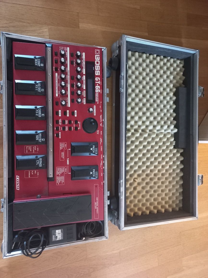 Multiefekt Boss GT-6B