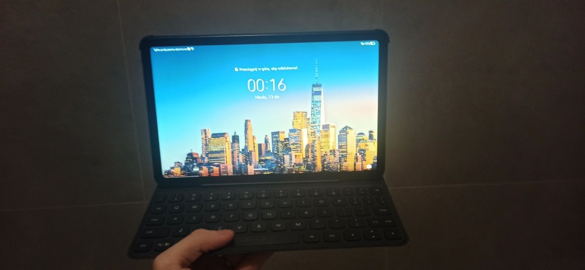 Tablet, Huawei matepad 10.4  4/128 z klawiaturą bluetooth.