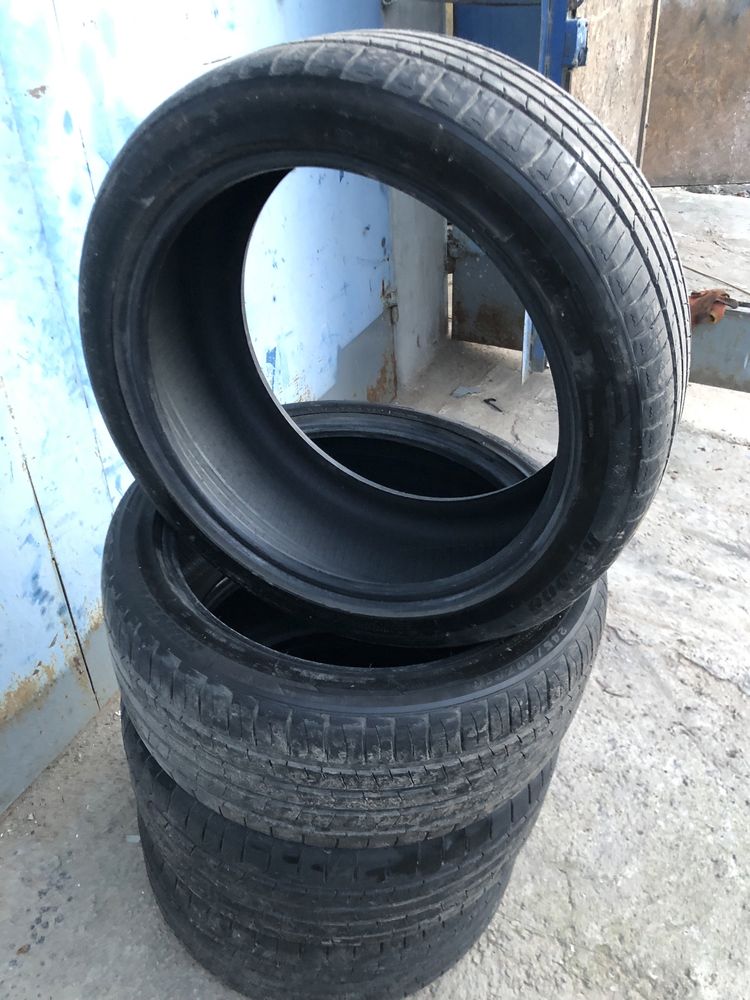 Резина 245/40r18