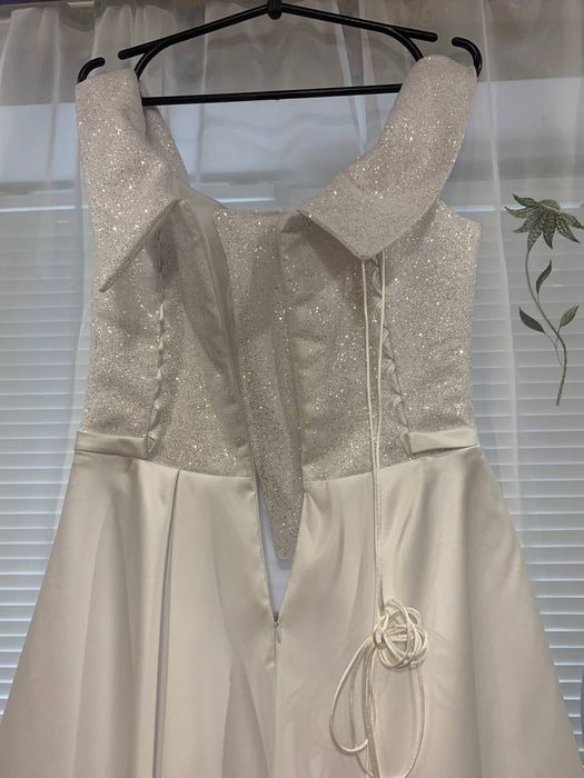 Свадебное  платье