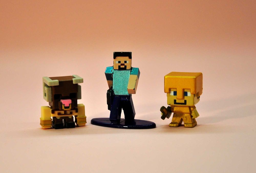 Zestaw figurek (Doom, Minionki, Star Wars, Harry Potter, Minecraft)