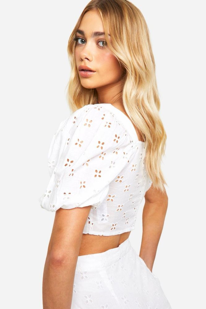 Кроп-топ білий з ажурною вишивкою Boohoo
