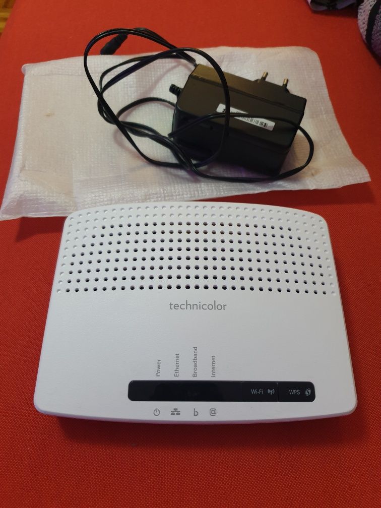Novo, Router/WiFi, Technicolor TG582n
