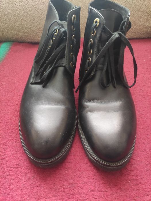 Зимние ботинки из натуральной кожи.