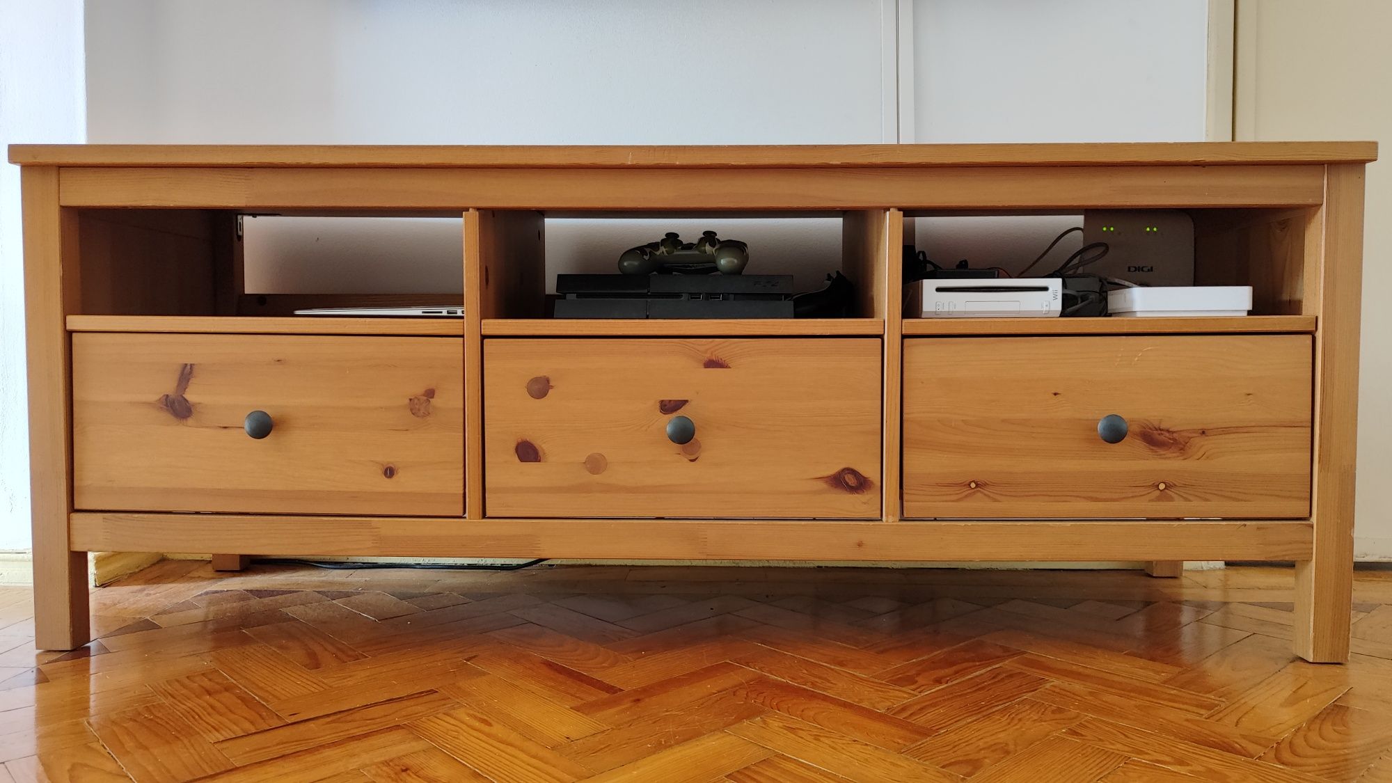 Móvel TV HEMNES castanho