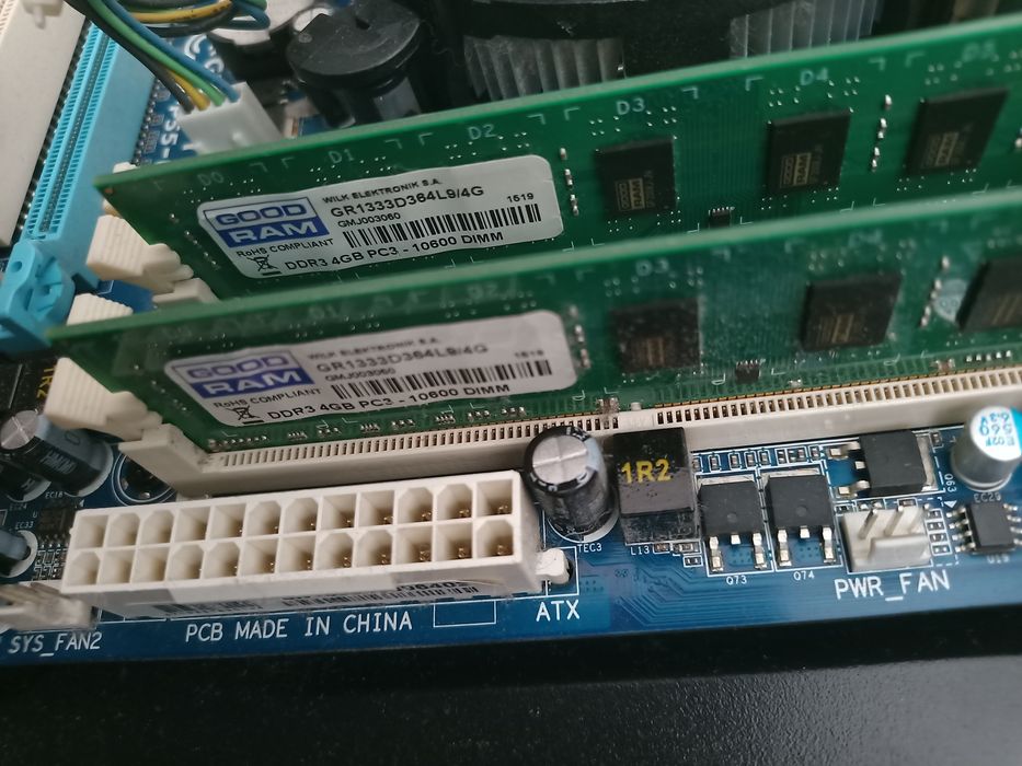 Płyta główna Gigabyte GA-P55-US3L procesor Intel i3-530 RAM 8 gb