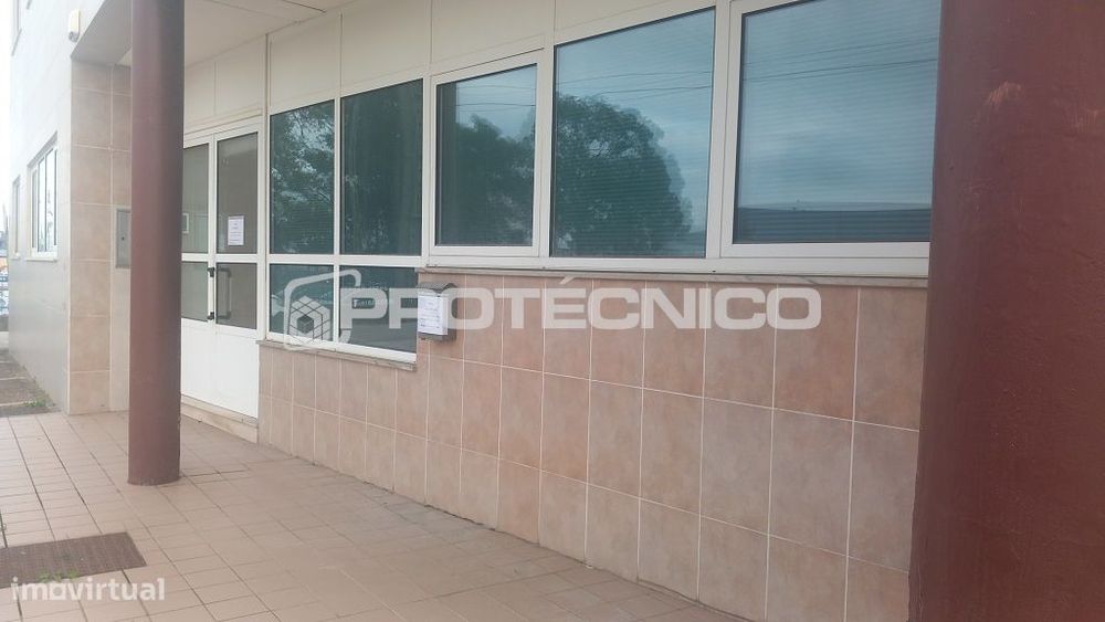 Armazém + Zona Administrativa 900m2 – Aveiro