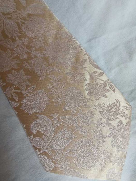 Krawat jedwab kremowy złoty Lars kwiaty