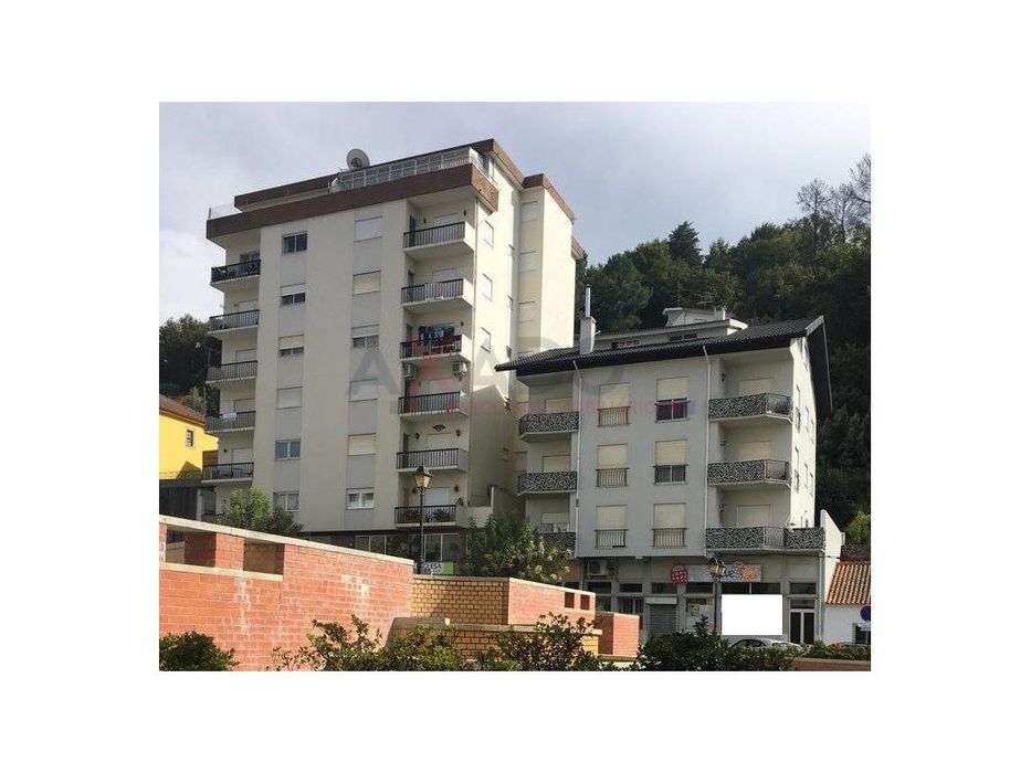 Apartamento T3 renovado